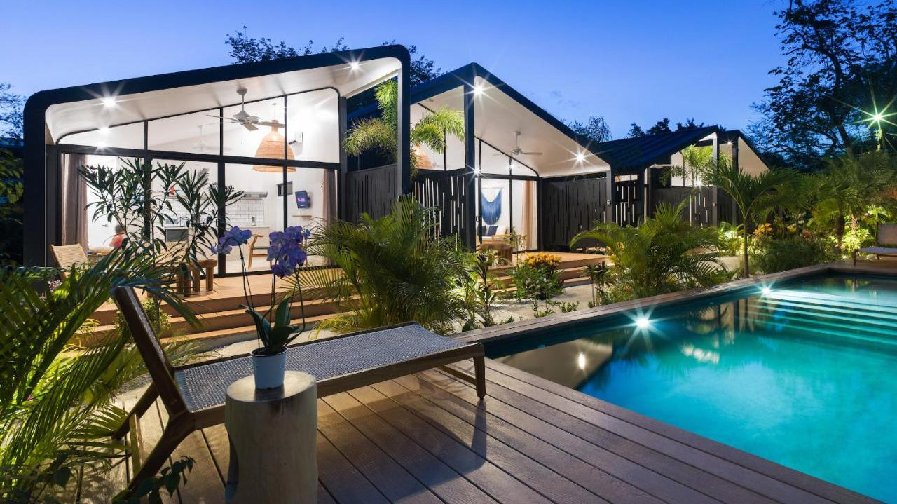 Favela Chic : Beach lifestyle experience in a unique design bungalow